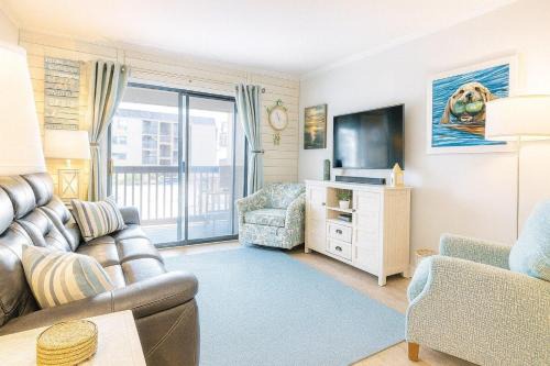 A Wave from it All - Sea Cabin 146