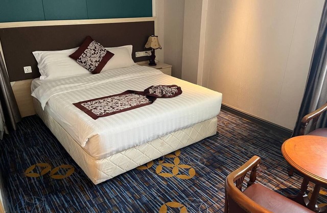A1 Royal hotel Riverside