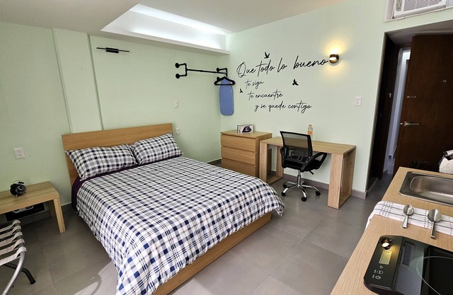 A10 Full Suite ‖ Mini Dept at Plaza Acequia A10