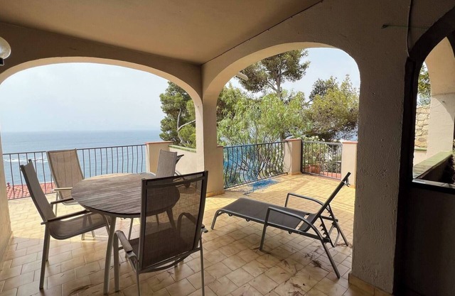 Apartamento A2 en Roses con vistas al mar AV-13