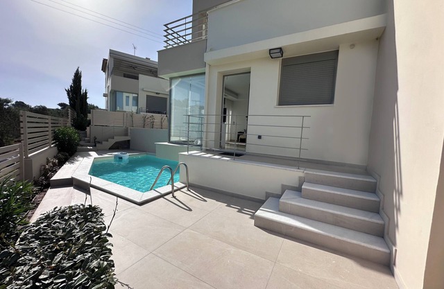A2 - luxury house with pool