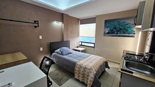 A20 SUITE BLACK & WHITE para 1 a 2 personas, Especialistas en CORTAS, MEDIANAS Y LARGAS ESTANCIAS en IZCALLI TEPOTZOTLAN perfecto para Familias, Turistas, Contratistas, Estudiantes, Empresas A sólo 5 min Izcalli 5 min Esmeralda 20 min Satélite 25 min AIFA