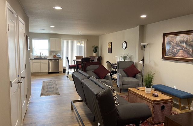 A3 New Condo Moses Lake w VIEW