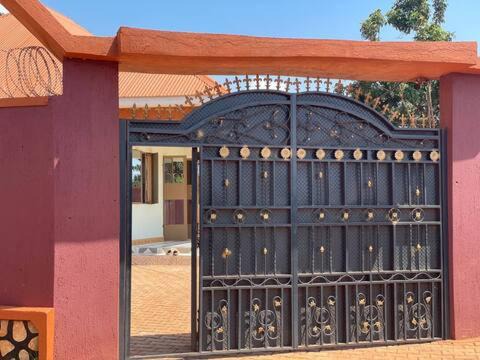 AAA cozy home Jinja
