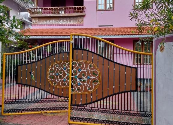 Aadhika Home Stay
