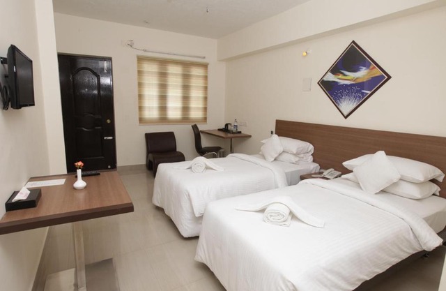 Aakash Inn