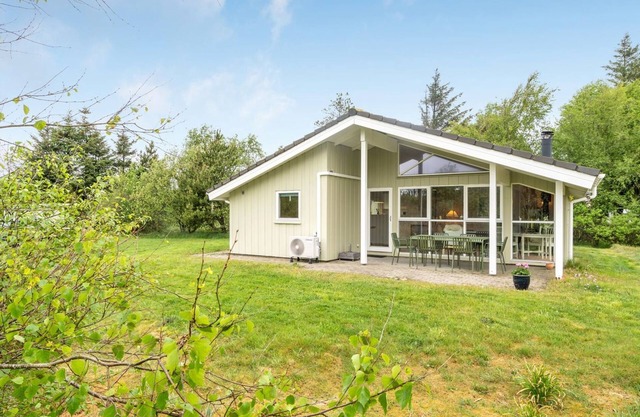 "Aameek" - 3km from the sea by Interhome