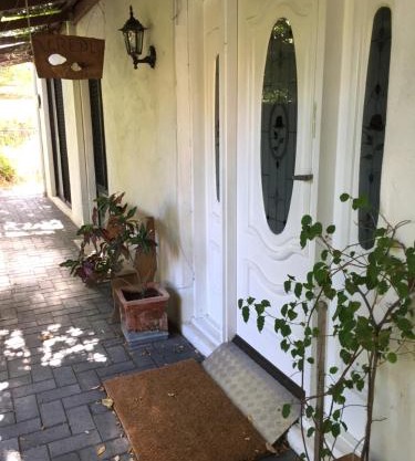 Aarn House B&B Airport Accommodation