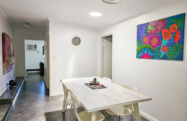 Aart Apartments Port Lincoln, Accommodation in the CBD, 100m from the beach.