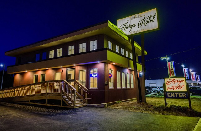 AArya Hotel By Niagara Fashion Outlets