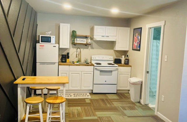 AAV Downtown Modern Casita