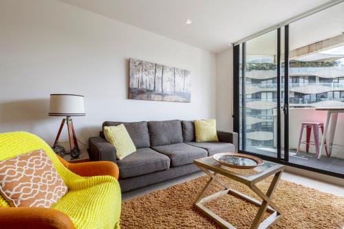 Abbotsford Short Stay Luxury Style & Location