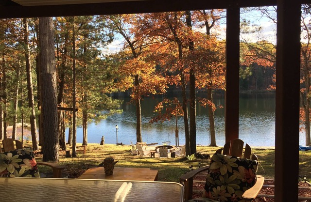ABBOTT LAKE HOUSE: ¡Te espera la diversión del verano! "Up North" Family Getaway!