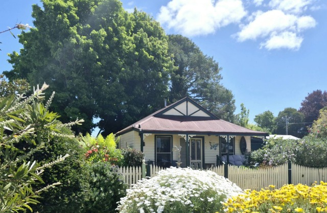 Abelia Cottage of Daylesford Botanical