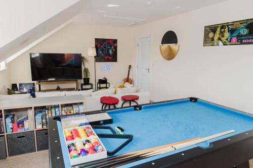 Abington Villa Sleeps 15 Games & Cinema Room