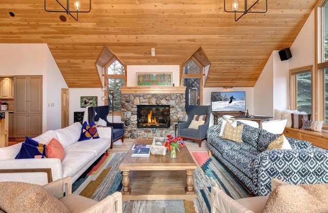 Abode at Golden Spruce | Prime Location for All Seasons