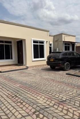 Abode of peace Airport stay