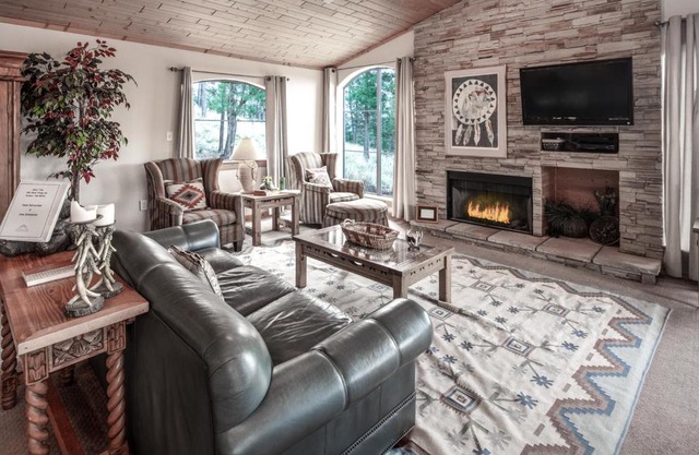 About Time, 3 Bedrooms, Fireplace, Gas Grill, WiFi, Sleeps 8