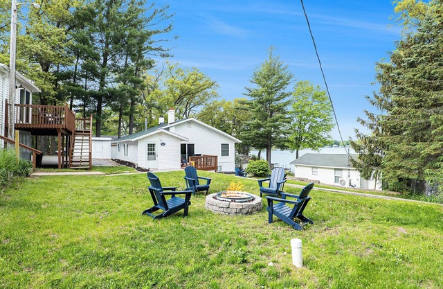 Above All Cottage On Diamond Lake