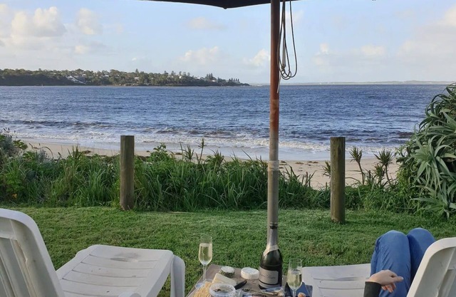 Absolute beachfront - Horderns Beach Bundeena