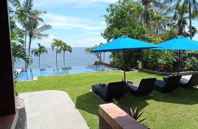 Absolute Beachfront, Private 3BR Villa with Pool on 1200m2 of Tropical Land
