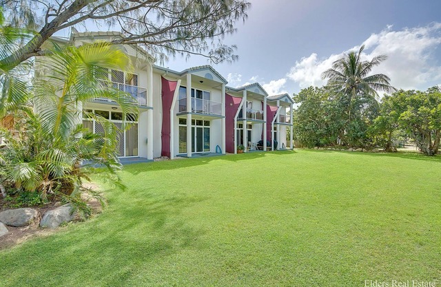 Absolute Beachfront Townhouse
