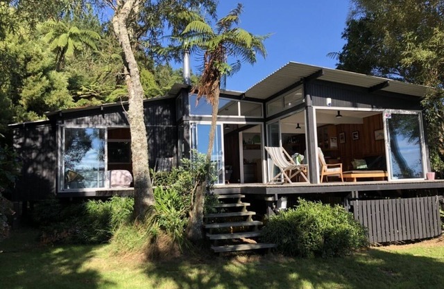 Borde absoluto del lago - Arquitectos propios - Rotoiti bach
