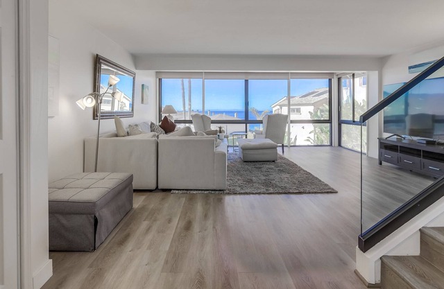 Absolutely Stunning ocean front Town Home Adjacent to Montage Resort