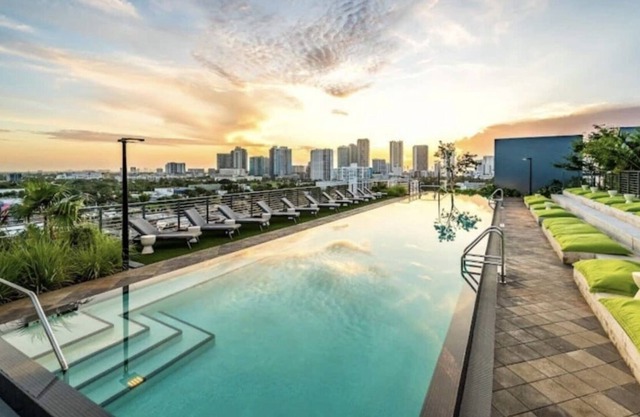 ABSOLUTELY STUNNING Resort Style 2 Bedroom in Miami!