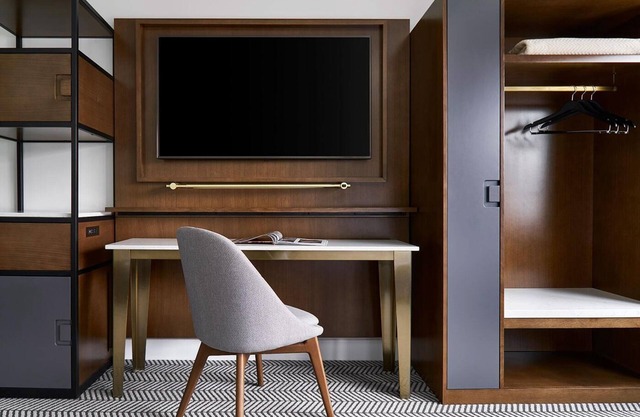 Abundant Natural Light, Modern Luxury in Heart of Foggy Bottom - Walk Everywhere