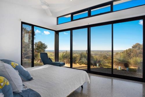 Acacia - Hindmarsh Valley - Linen Included