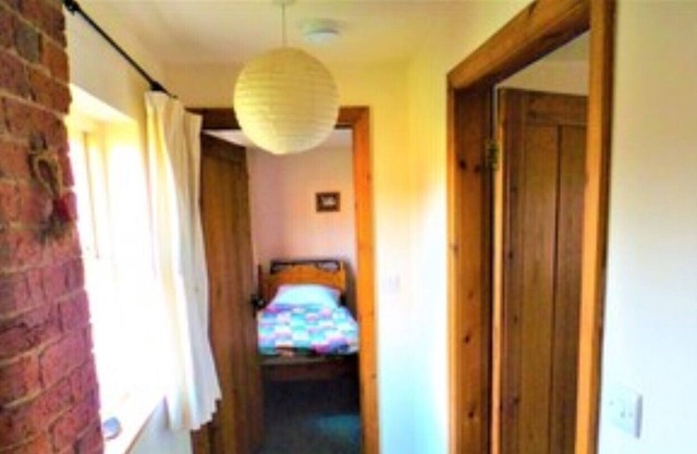 Accessible Cottages In Farm Setting - Kingfisher