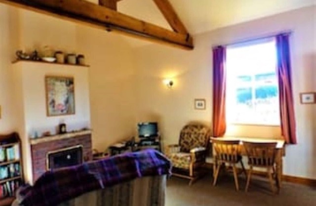 Accessible Cottages In Farm Setting - Swallow Cottage