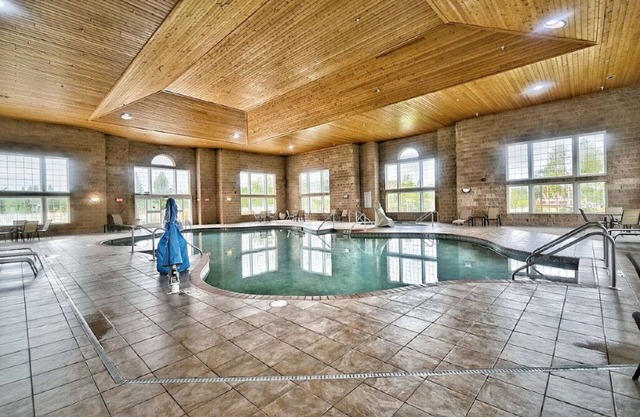 Accessible Deluxe King Suite | On-Site Golf Course