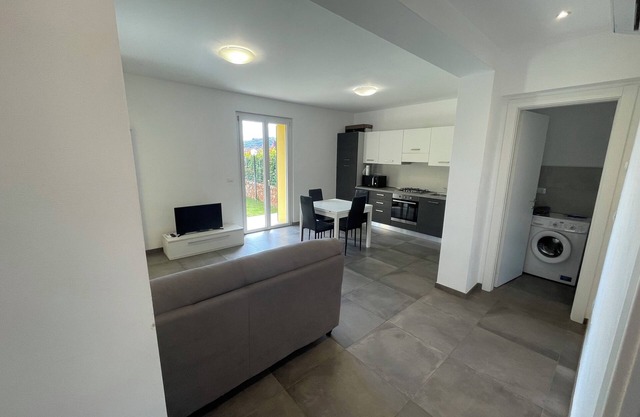 Accogliente Appartamento in Villa 62mq, Grande Giardino Privato, Animali Ammessi