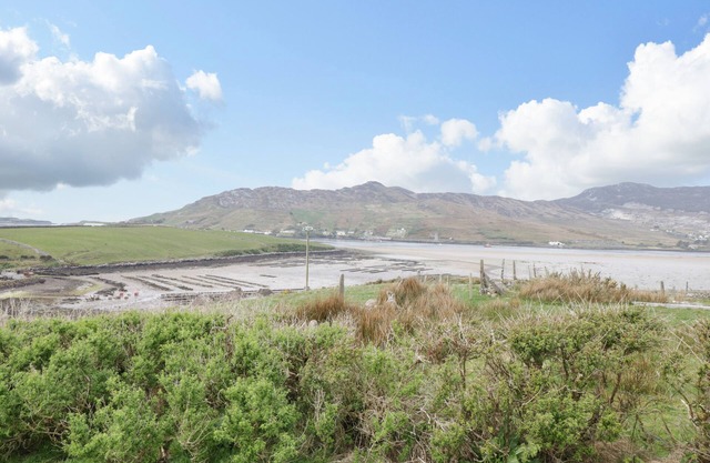 ACHILL VIEW, pet friendly in Achill Island, County Mayo