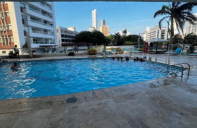 ACOGEDOR APARTAMENTO PISO 12- PARCEROS G
