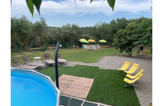 NEW: Acogedora casa amplia con jardin y piscina