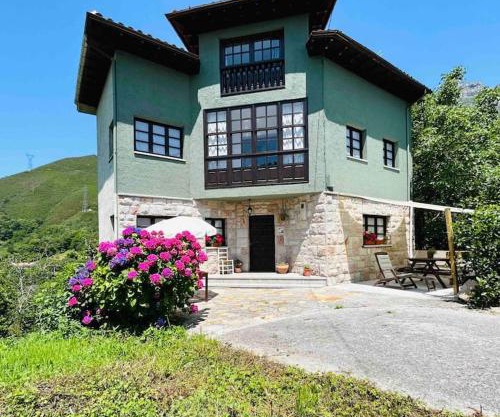 Acogedora casa en Arangas Cabrales