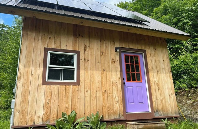Acorn Hill Cabin in Jeffersonville