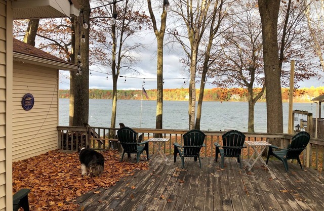 Acorn Landing: Sandy Shores, Sunny Days, and Lakefront Views