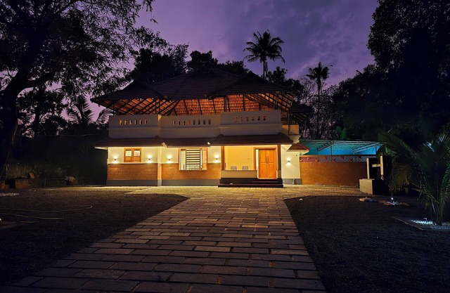 Acrewood Farmhouse, heritage-style house, soulful retreat into the nature.
