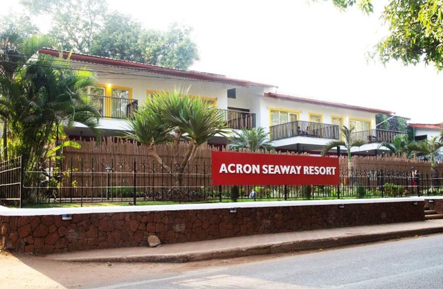 Acron Seaway Resort