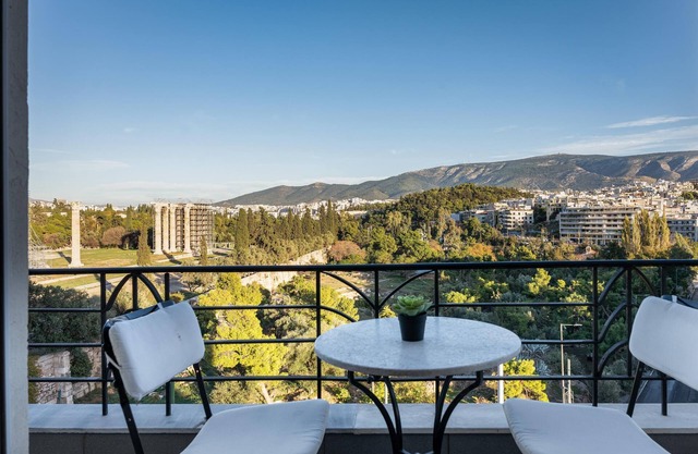 Acropolis Elegant Penthouse