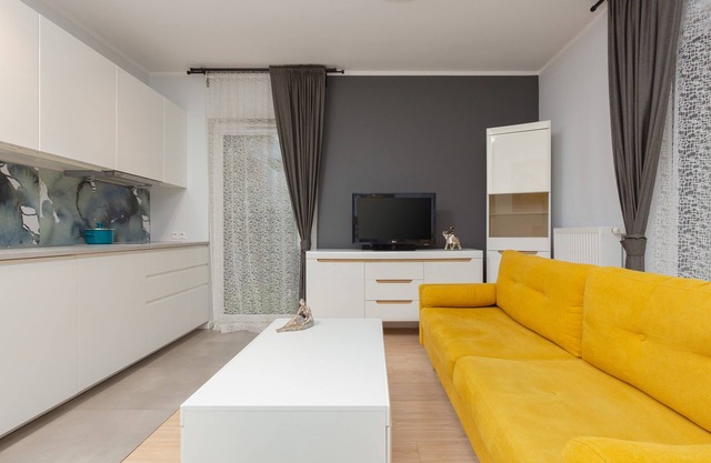 Active City Apartments Warsaw by Renters