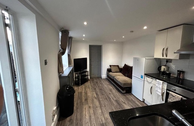 Acton 2 Bedroom apartment with two bathrooms