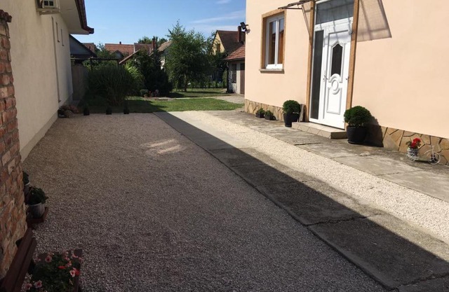 Adél Apartman