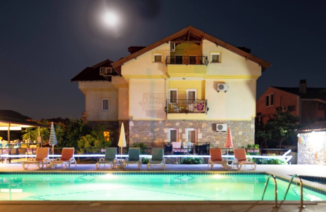 Ada Apart Hotel