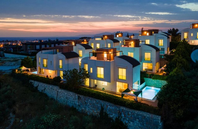 Ada Villas
