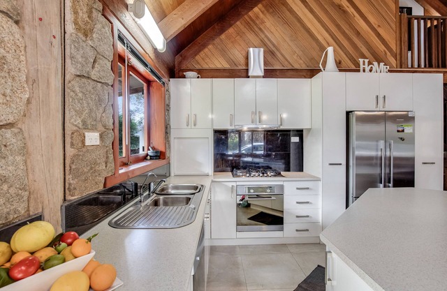 Adamantine Cottage in picturesque Porepunkah.